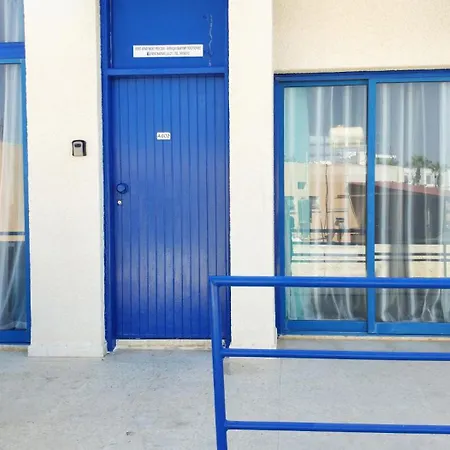 Apartment Center 2 *